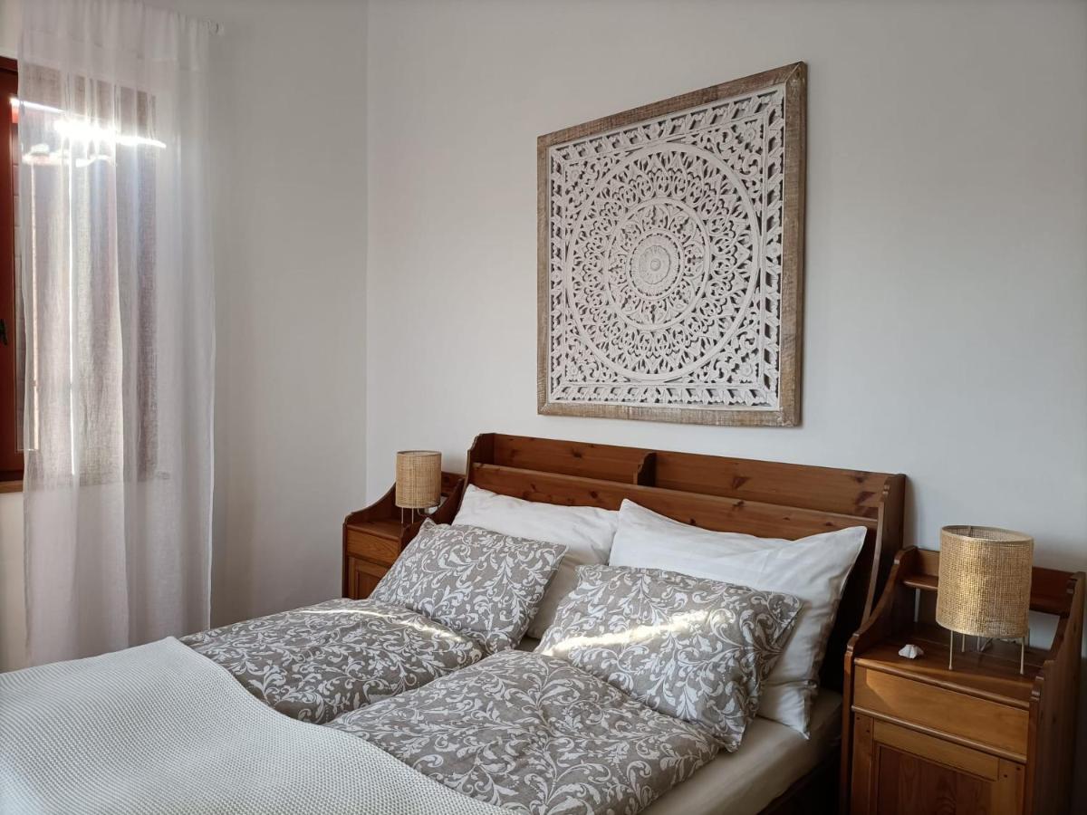 Casale Il Girasole Hotel Barbara Luaran gambar